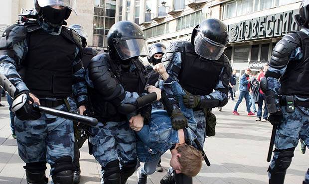 Владимир Путин оправдал жесткие действия силовиков в отношении участников протестных акций