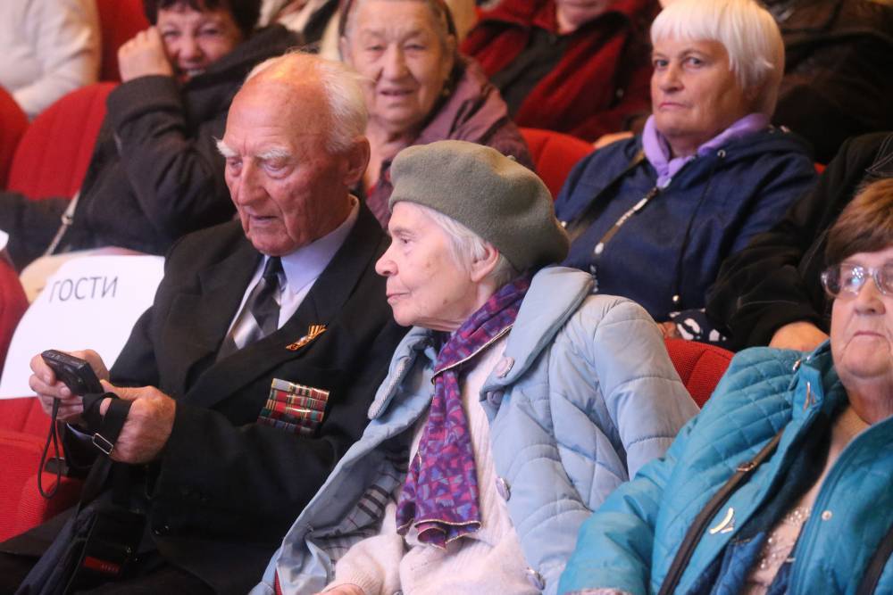 Бесплатные кнопочные телефоны выдадут ветеранам Великой Отечественной войны