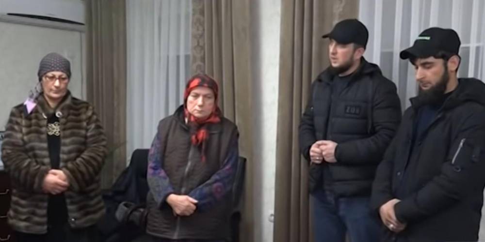 В Чечне детей заставляют извиняться за обвиняемых в колдовстве родителей