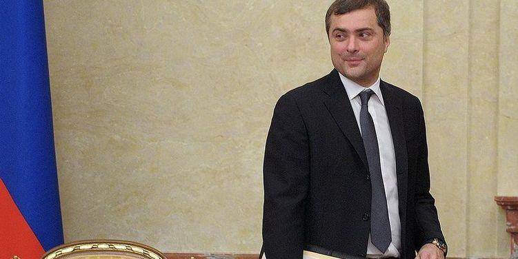 Глава МВД Украины назвал "лающей на слона шавкой" экс-помощника президента России Суркова