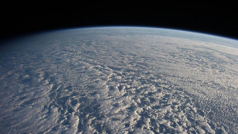 Ученые открыли новый спутник Земли