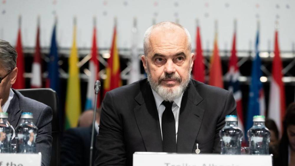 Албания высказалась за исполнение Минских соглашений и мужество Зеленского