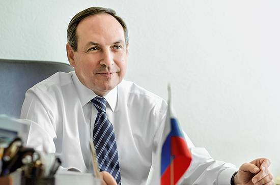 Путин поддержал предложения депутата Никонова по поправкам в Конституцию