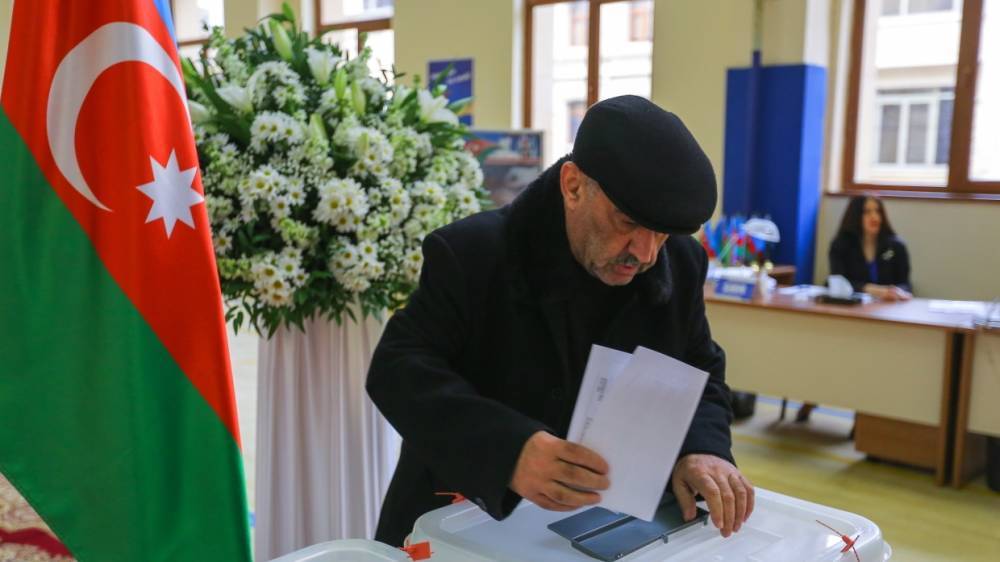 Выборы в Азербайджане: почему досрочно, ждать ли «майдана» и изменятся ли отношения с РФ
