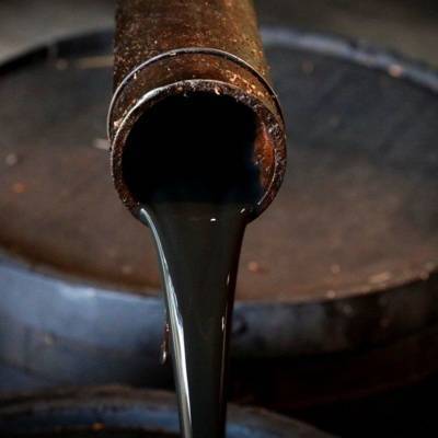 Цена нефти Brent опустилась ниже 53-х долларов за баррель