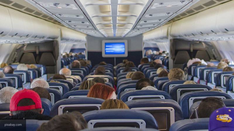 Самолет экстренно сел в Анкаре из-за подозрения на коронавирус у одного из пассажиров