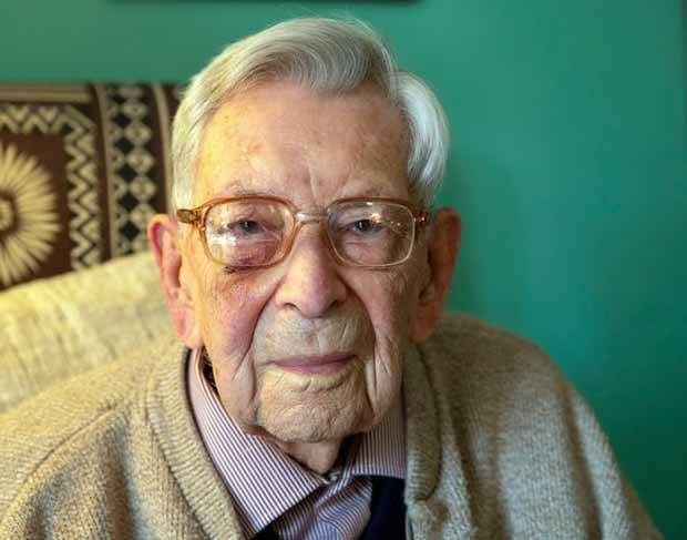 Титул старейшего мужчины в мире перейдет британцу - vm.ru - Англия