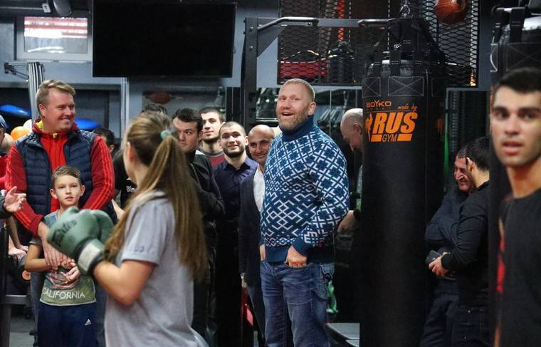 Молдавский: Харитонов статусный боец? Его Вассел в одну калитку разбил