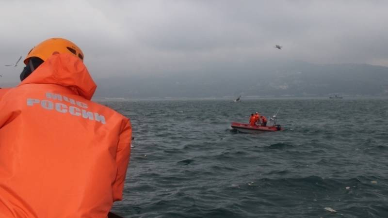 Вторые сутки в Сочи продолжаются поиски пропавших в море подростков