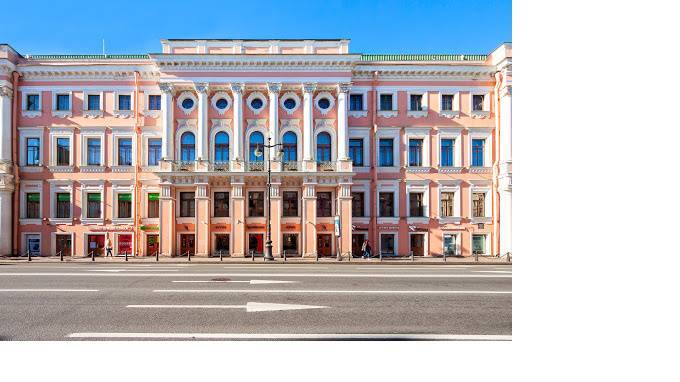 Банк "Санкт-Петербург" подал иск о банкротстве отеля на Невском проспекте