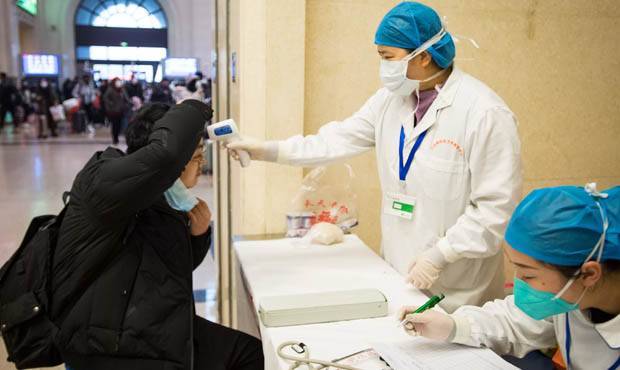Китайские власти предлагают гражданам премии за добровольное обследование на коронавирус