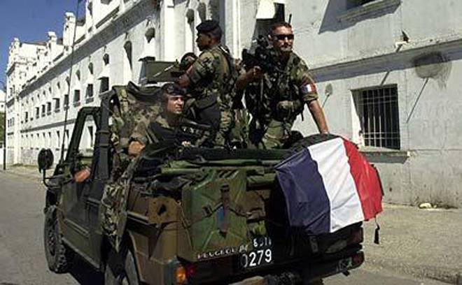 Глава Генштаба РФ пригласил французских военных на парад Победы