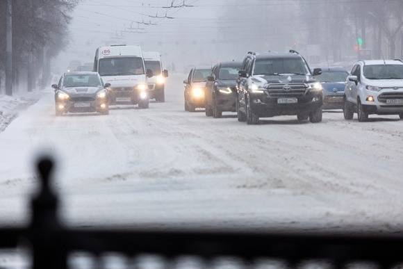 В Челябинской области трассу М-5 от Башкирии до Чебаркуля закрыли для фур из-за снегопада