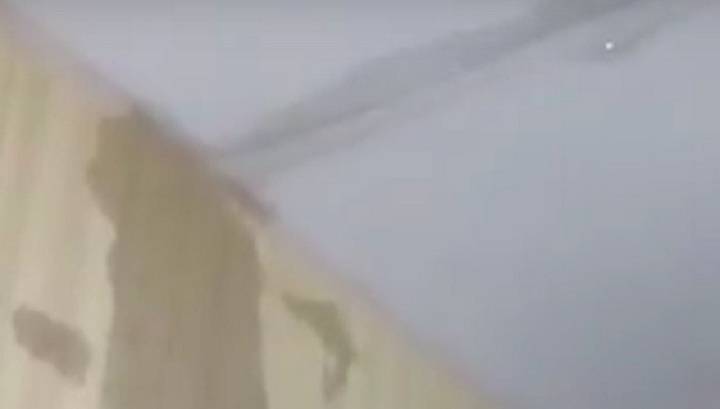Ползла, чтобы вызвать помощь. В Челябинской области затопило квартиру девушки-инвалида