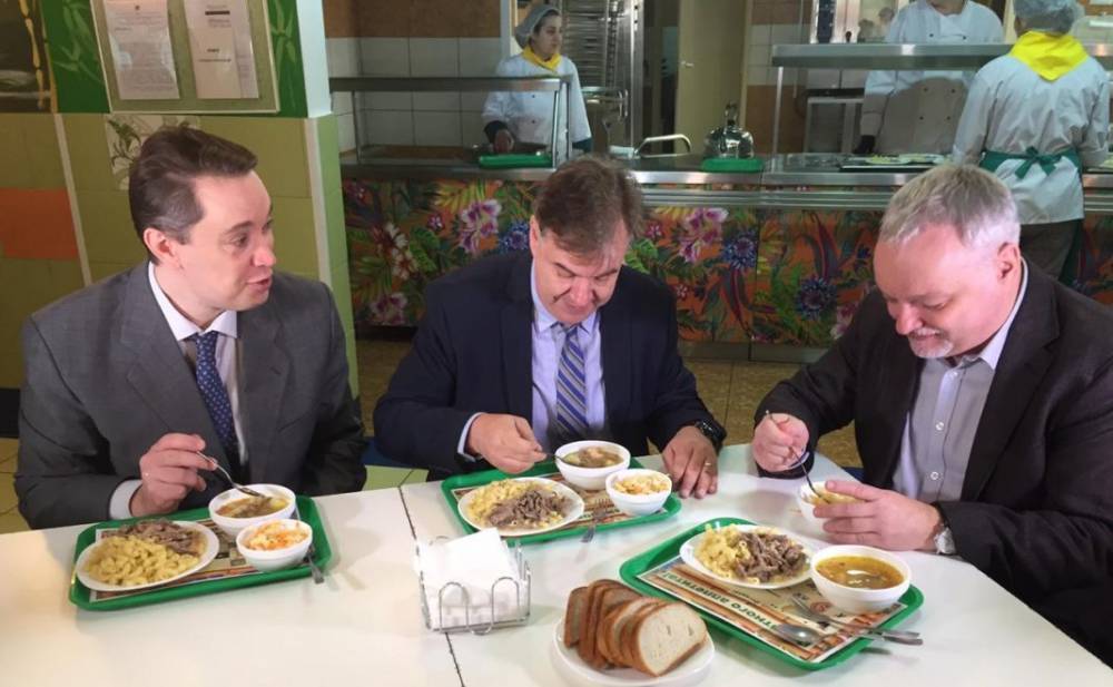 Эксперт ООН высоко оценил качество питания юных москвичей