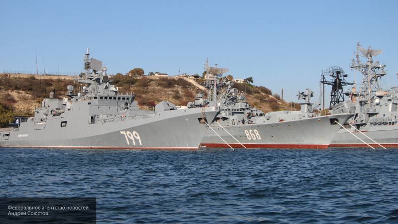 Журавко: в Киеве завидуют России, которая восстанавливает Черноморский флот