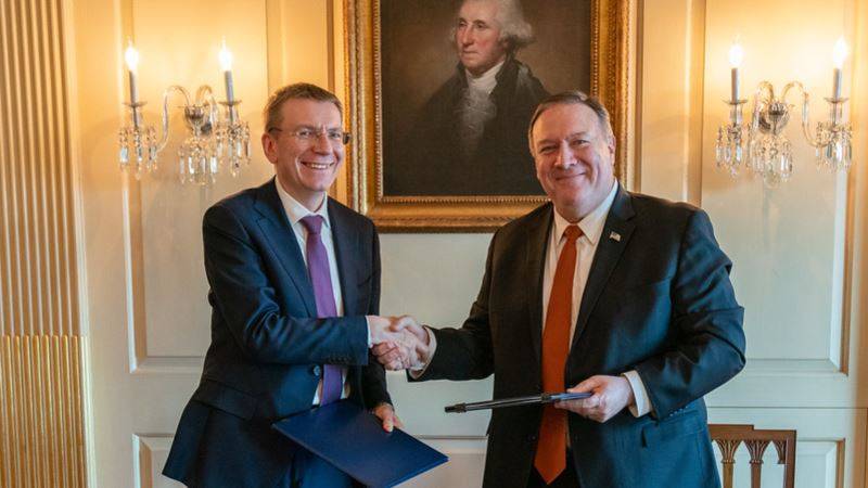 США и Латвия подписали декларацию о безопасности 5G-технологий