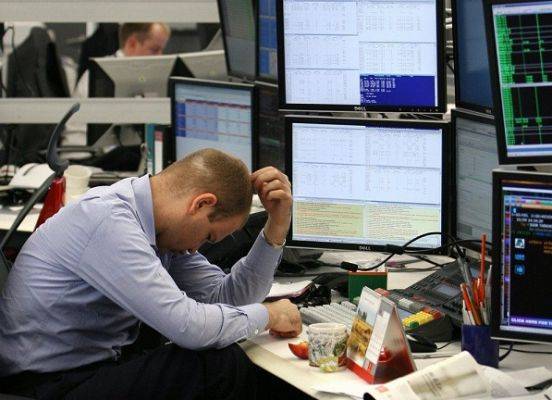 Рынок акций в России рухнул до уровня апреля 2018 года