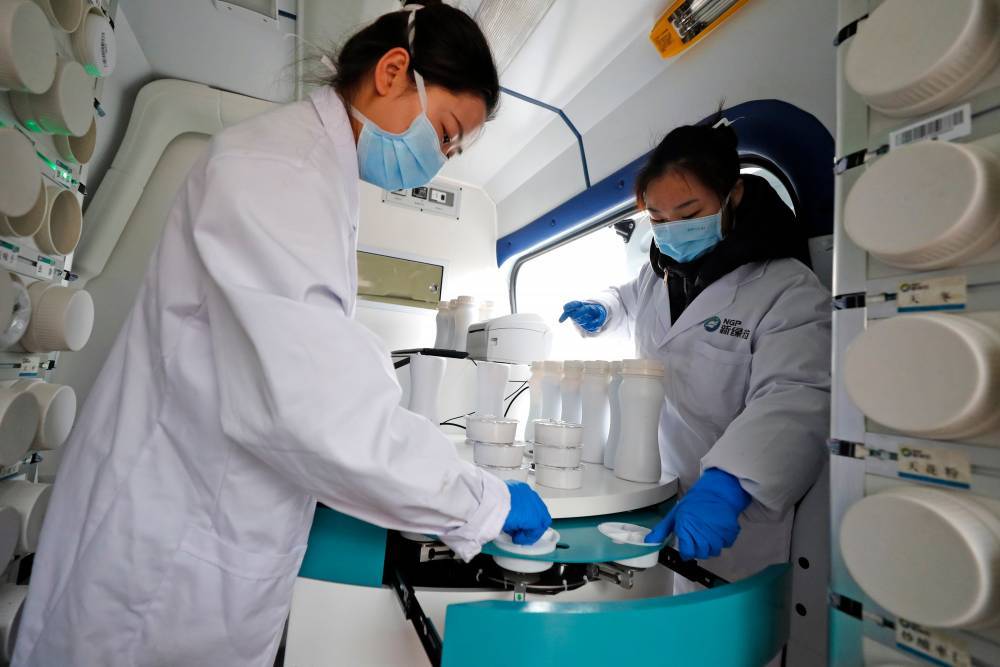 В Китае вылечились почти 46% всех заразившихся коронавирусом