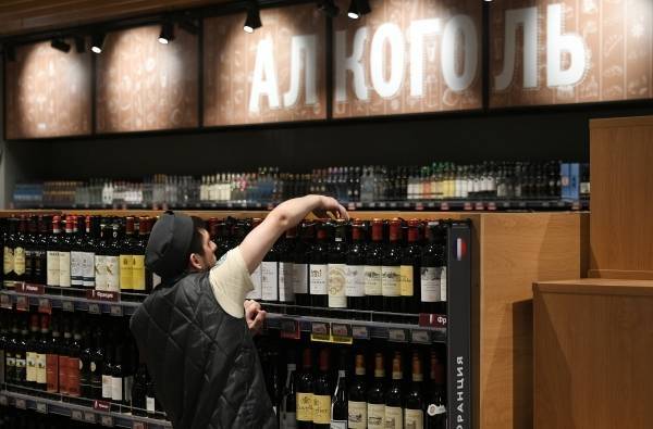 Названы регионы — лидеры России по продаже алкоголя