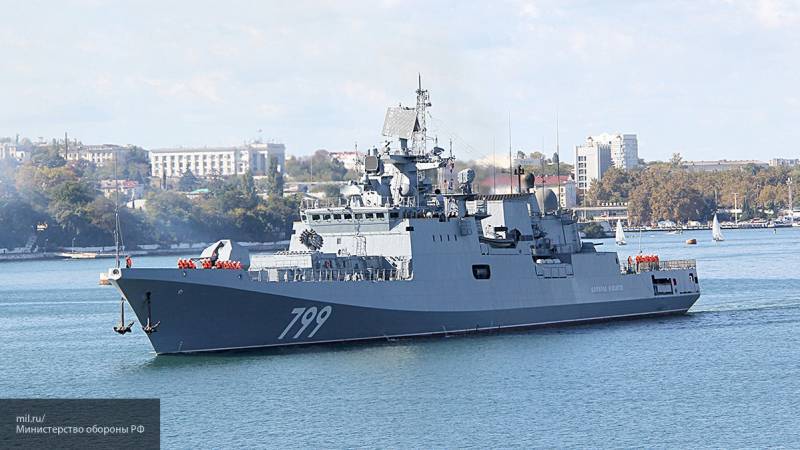 Фрегаты Черноморского флота переходят в Средиземное море через Босфор и Дарданеллы