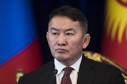 Президент Монголии оказался на карантине из-за коронавируса - lenta.ru - Китай - Монголия