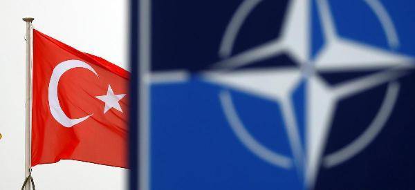 Турция созвала экстренное заседание НАТО по сирийскому Идлибу