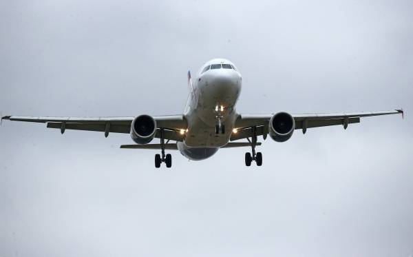 Boeing 777 готовится к экстренной посадке во Внукове