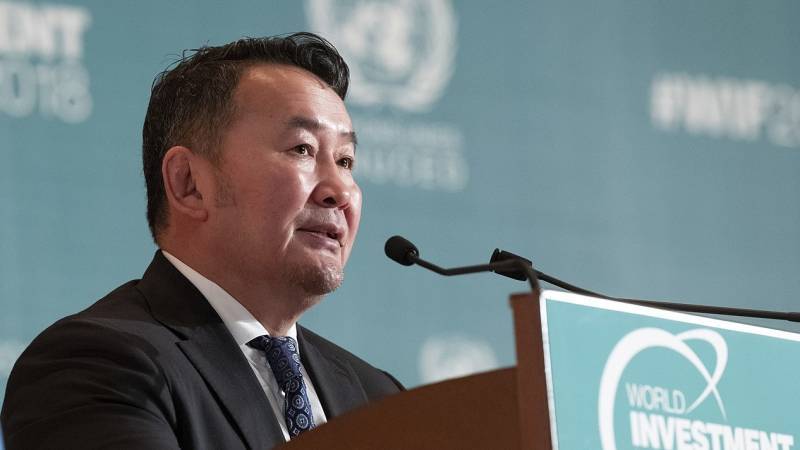 Президента Монголии отправили в изолятор после поездки в Китай