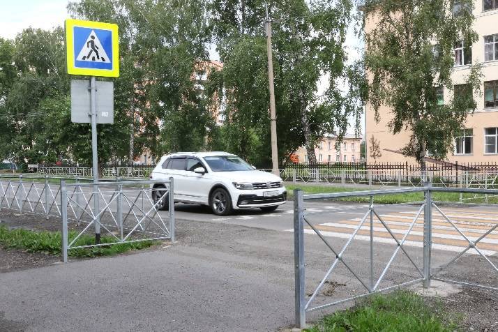 В Кемерове на новые пешеходные ограждения потратят почти 4 млн рублей