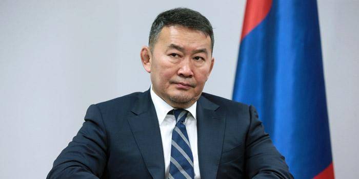 Президента Монголии изолировали после возвращения из Китая