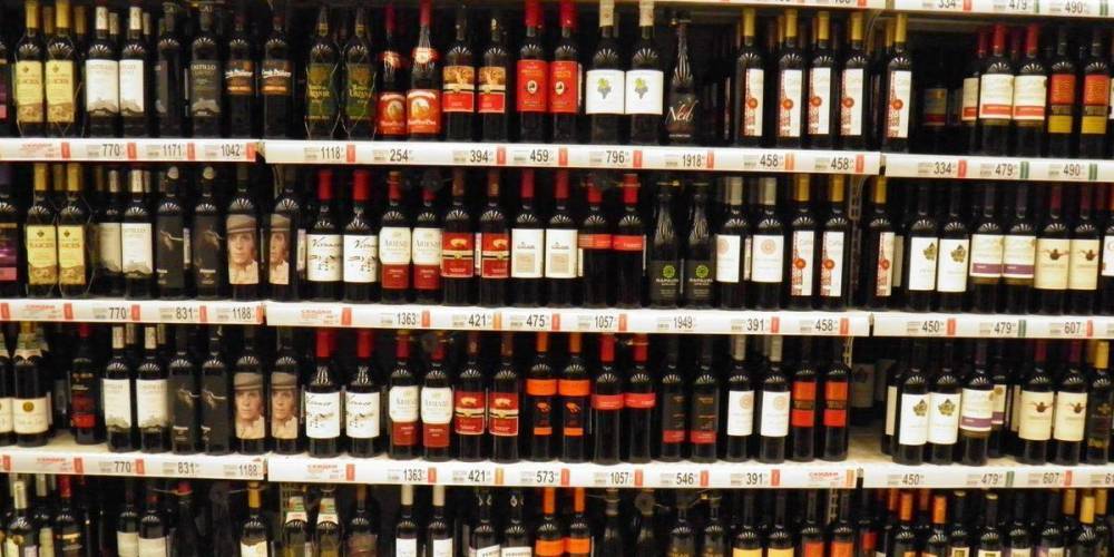 Названы регионы РФ с наибольшими продажами легального алкоголя