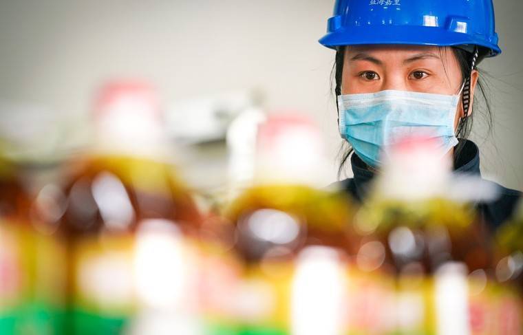 Apple возобновляет работу заводов в Китае