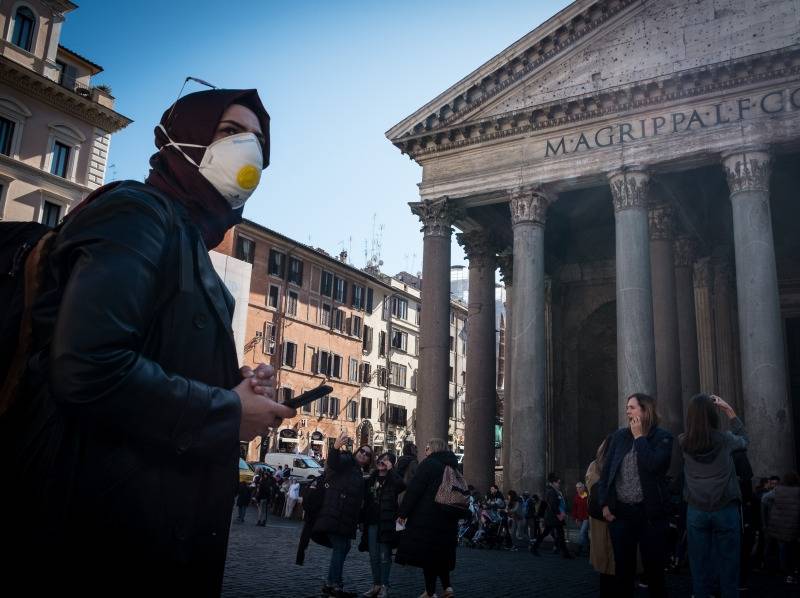 Испугавшимся коронавируса туристам не хотят возвращать деньги за билеты в Италию