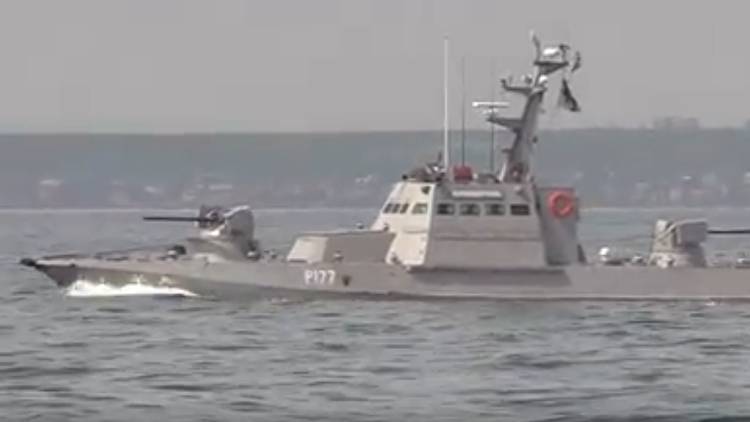 Четыре самолета и пять кораблей: Украина устроила стрельбу в Азове