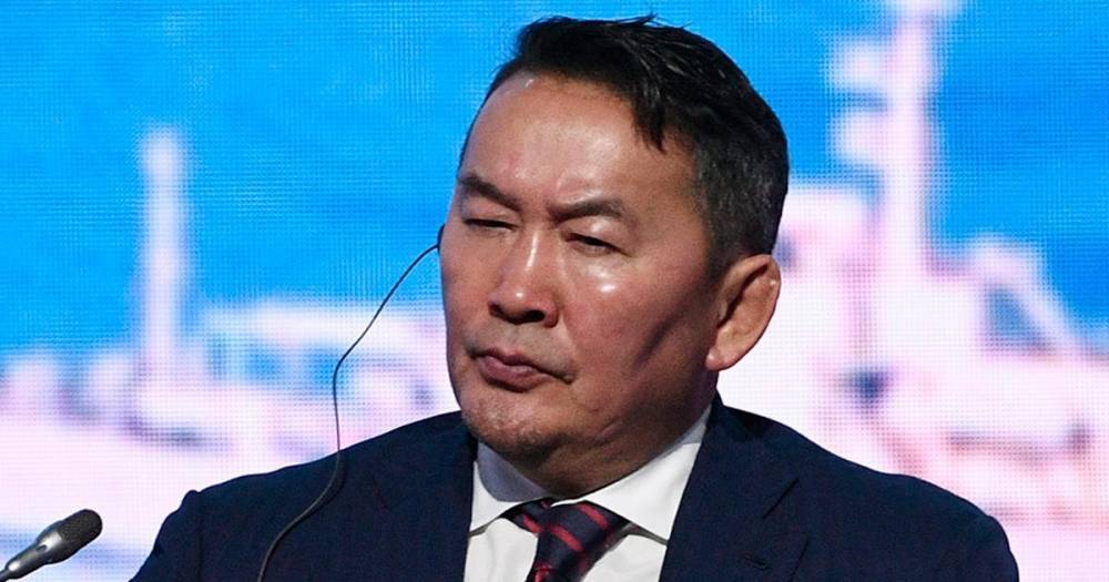 Президента Монголии посадили на карантин после поездки в Китай