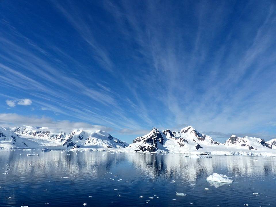Новый остров обнаружили в Антарктиде из-за таяния ледников