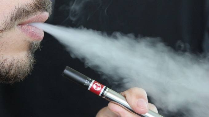 Электронные сигареты изменили микрофлору рта вейперов