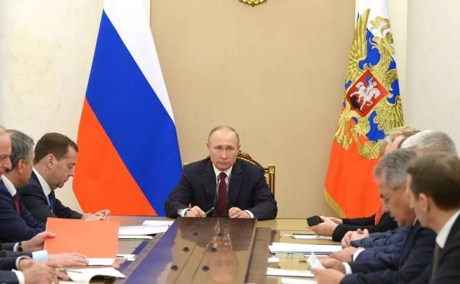 Путин обсудил ситуацию в Идлибе с Совбезом
