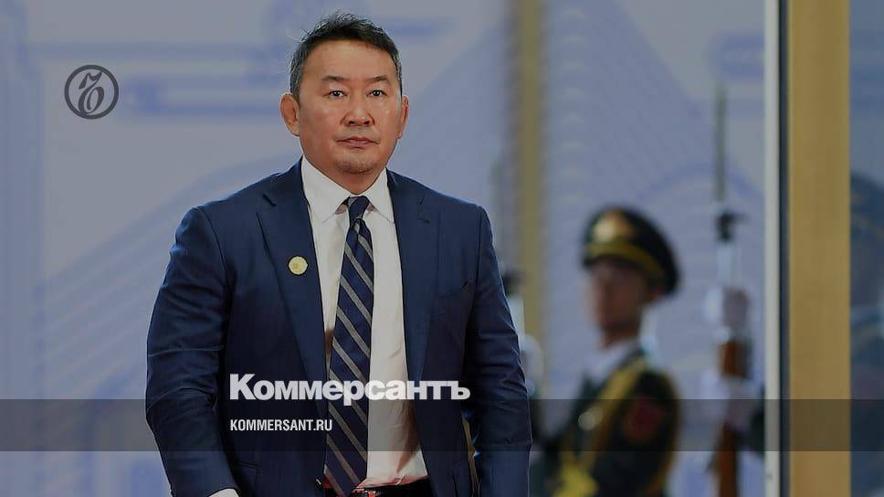 Президента Монголии изолировали после поездки в Китай