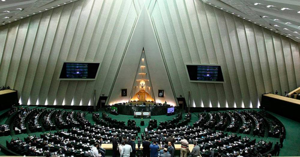 Парламент Ирана приостановил работу из-за коронавируса