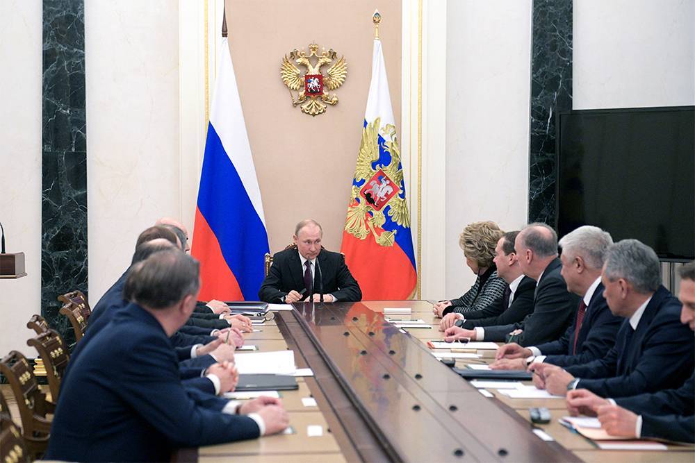 Путин провел оперативное совещание Совбеза по ситуации в Идлибе