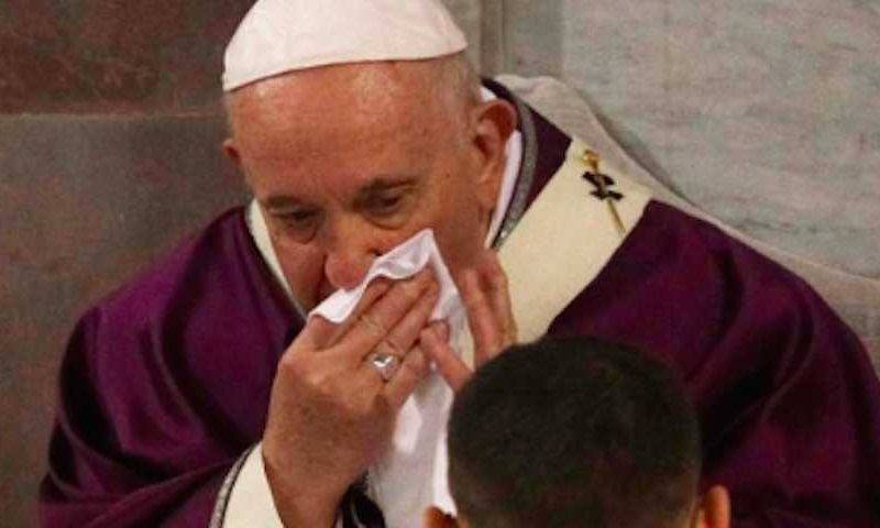 Папа римский заболел после речи о солидарности со страдающими коронавирусом
