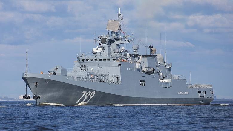 Два российских фрегата с ракетами «Калибр» прошли через Босфор