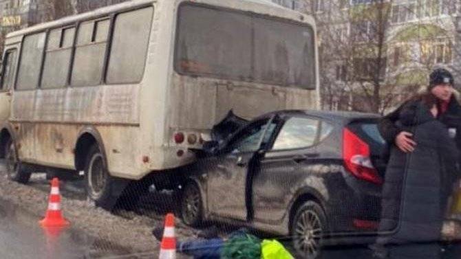 В ДТП с автобусом в Вологде погиб человек