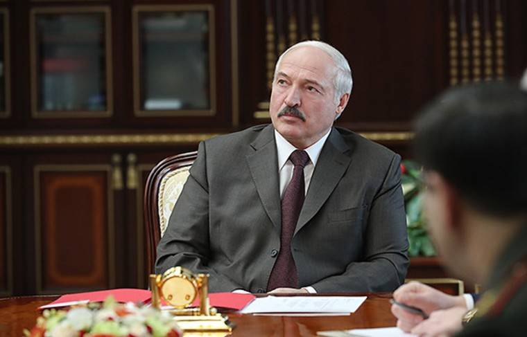 Лукашенко не хочет закрывать границы из-за коронавируса