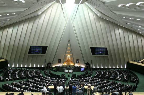 Парламент Ирана приостанавливает работу из-за коронавируса