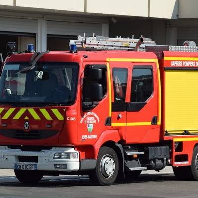 Вокзал во французском городе Лион эвакуируют из-за пожара поблизости