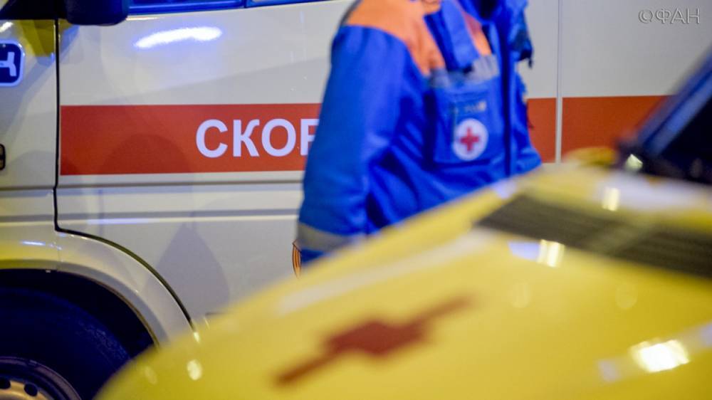 Четыре человека получили химические ожоги после купания в бассейне с сухим льдом в Москве