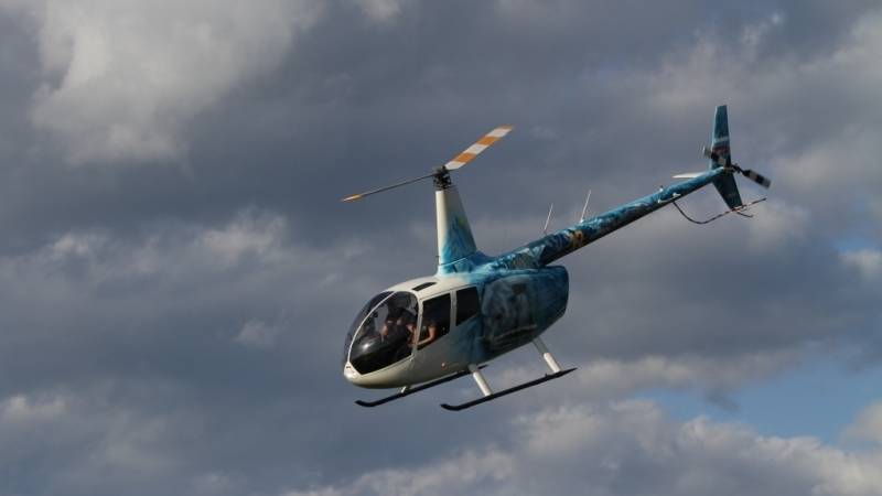 Поиски с воздуха упавшего вертолета в Астраханской области приостановлены до утра